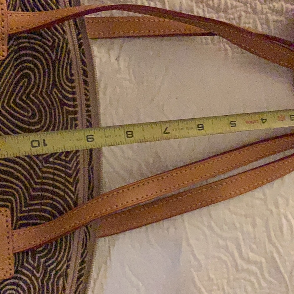 Dooney and Bourke Purse - Picture 6 of 8